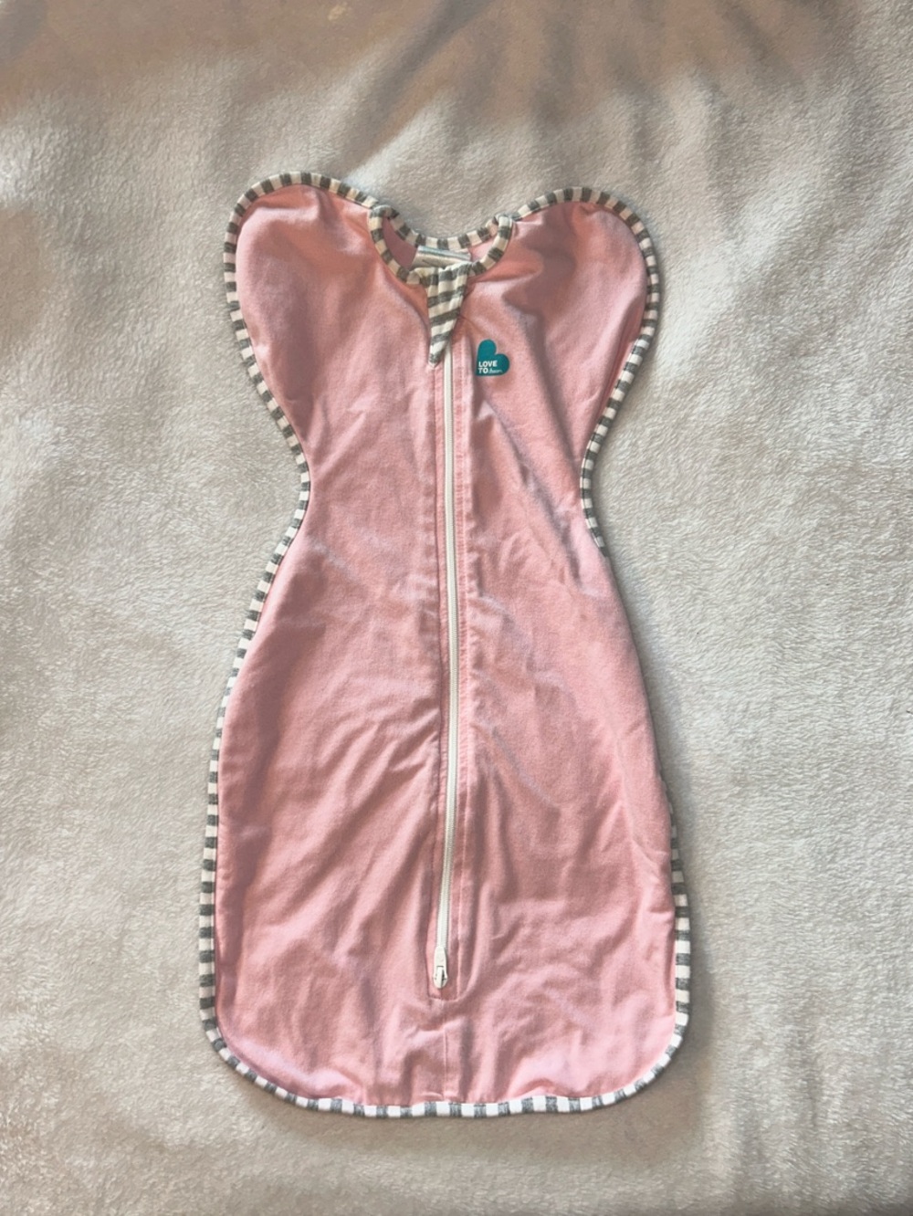 Love to dream Pink Newborn Swaddle